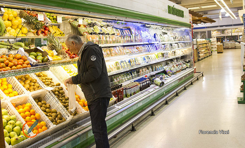 Supermercados y mayoristas reportan menos ventas y anticipan aumentos
