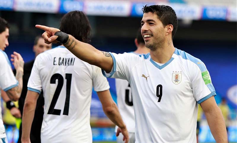 Con la dupla Cavani-Suárez, Uruguay goleó a Colombia y se acomoda en la tabla