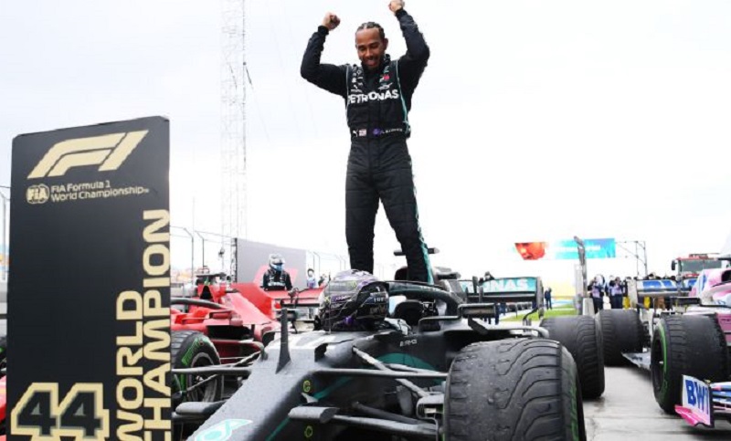 Hamilton se consagró campeón de la Fórmula 1 e igualó el récord de Schumacher