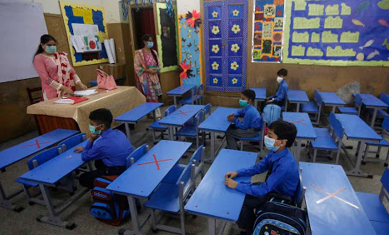 Pakistán cierra todos los establecimientos educativos por el avance del coronavirus