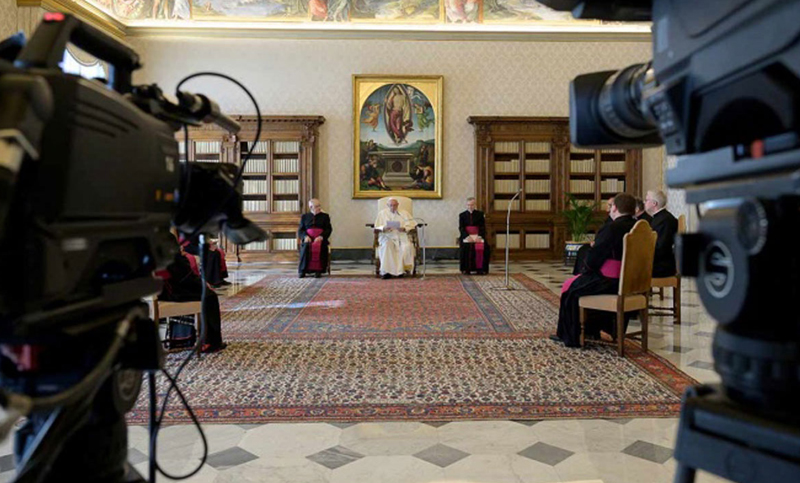 El Papa vuelve a las audiencias virtuales a raíz de la nueva ola de coronavirus