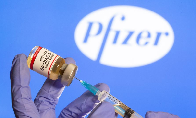 Pfizer informó que la vacuna que desarrolla alcanzó una eficacia del 90% en la fase 3