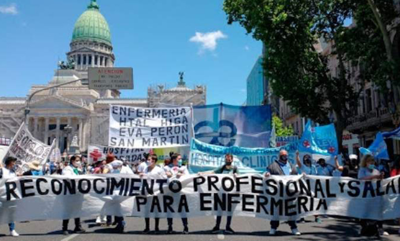Enfermeros realizaron un acampe Plaza de Mayo