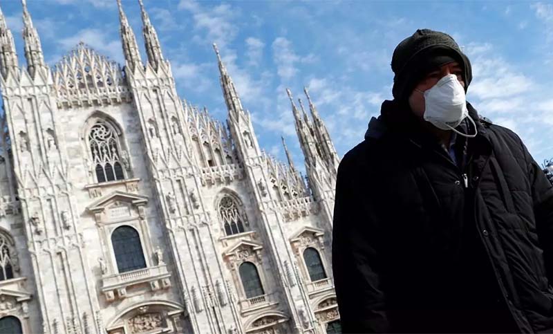 Italia analiza que las cenas de Navidad sean solo con familiares para mitigar el coronavirus