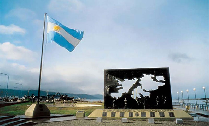 A 200 años del primer izamiento en Malvinas, actos en todo el país y lanzamiento del Consejo Nacional