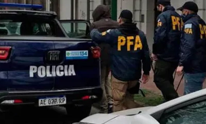 Cinco policías detenidos en una serie de allanamientos por juego clandestino