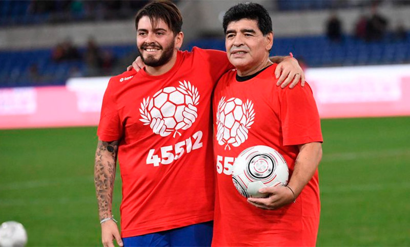 El hijo de Maradona pide que se retire la ’10’ de los equipos donde jugó su padre