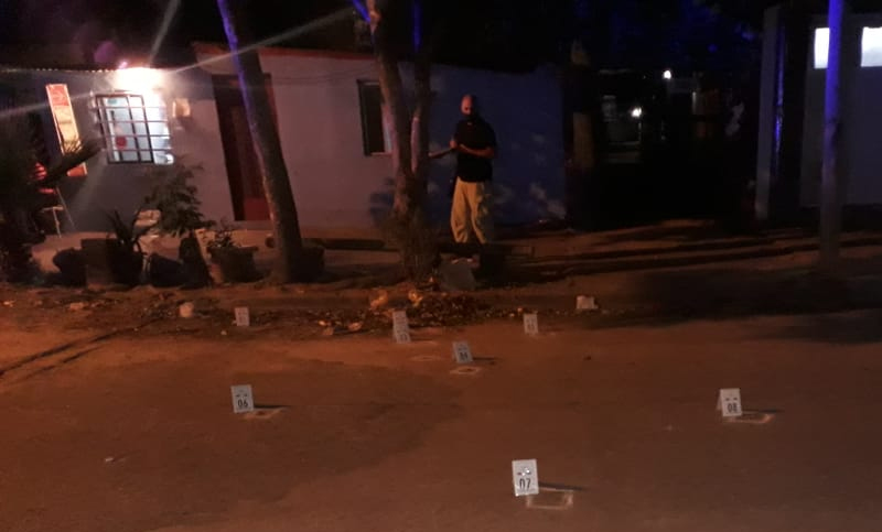 Violenta balacera: más de diez disparos contra una vivienda en República de la Sexta