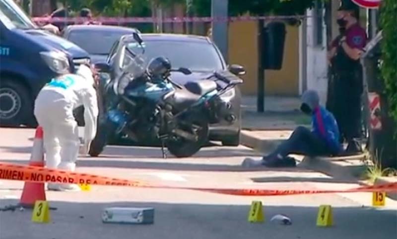 Un policía y un ladrón murieron luego de un robo y choque de una moto