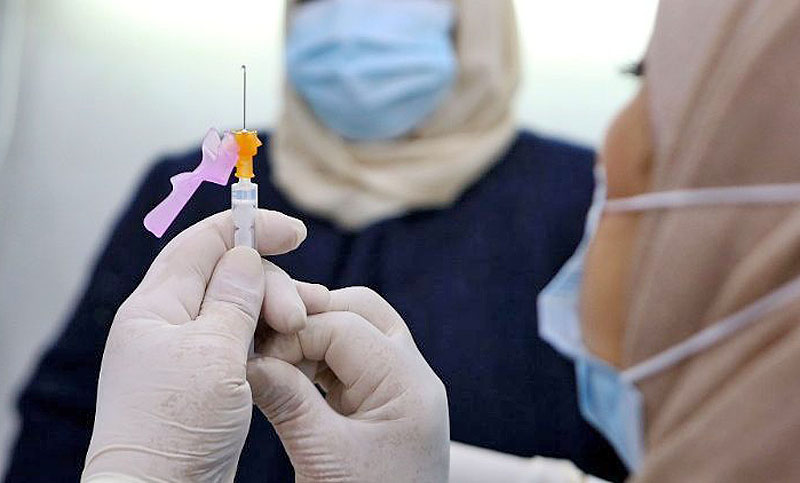 El Vaticano llama a vacunarse contra el coronavirus para «no poner en riesgo la salud pública»