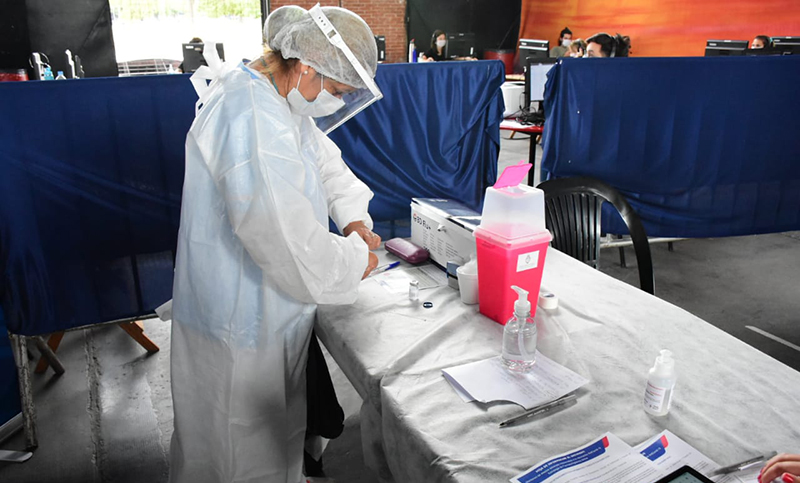 Rosario registró 351 contagios de los 1.055 de este sábado en la provincia