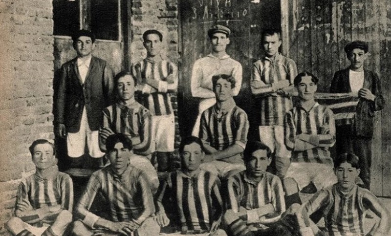 Siglo XX: cuando las conquistas de la clase obrera impulsaron al fútbol argentino