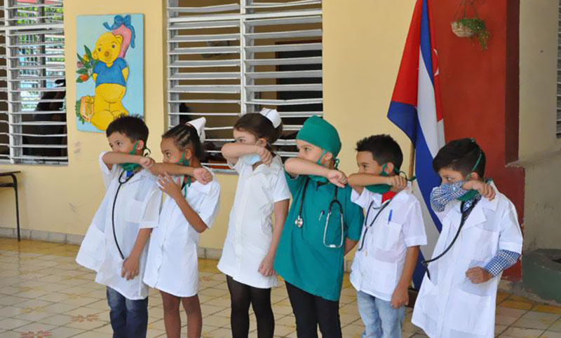 Cuba decide cerrar temporalmente escuelas para contener la propagación del coronavirus