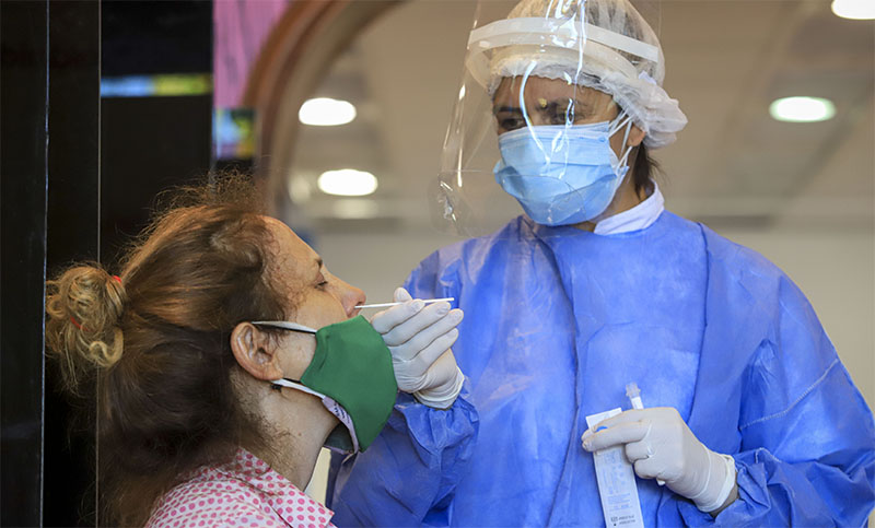 Más de 20 mil nuevos casos de coronavirus en los últimos tres días en Argentina