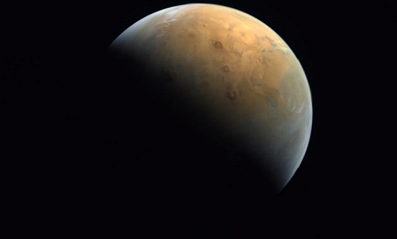 Una sonda de Emiratos Árabes en Marte logró fotografiar al mayor volcán del sistema solar