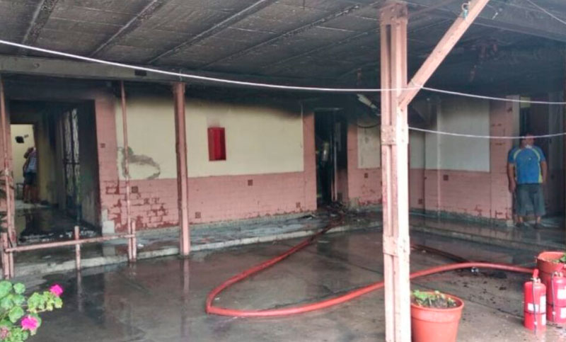 Pérdidas totales en el viejo hotel Amenábar tras un demoledor incendio