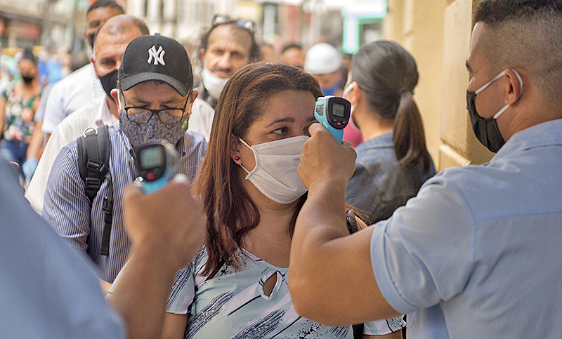 El 79% de los brasileños considera que la pandemia está descontrolada y 82% teme contagiarse