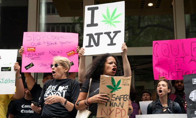 Nueva York anunció acuerdo para legalizar el uso recreativo de marihuana