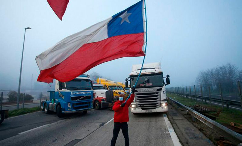 Corte de rutas: Chile permitió el paso de camiones con remedios a Tierra del Fuego