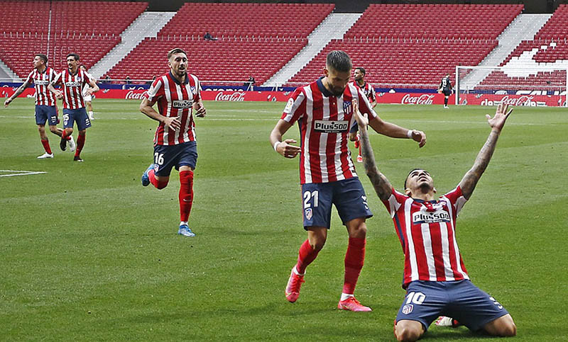 Correa anotó en el triunfo de Atlético de Madrid que sigue en la punta