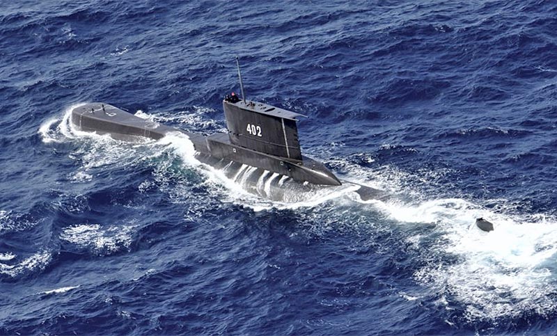 Se pierde un submarino en Indonesia con 53 militares a bordo y tiene pocas horas de oxígeno