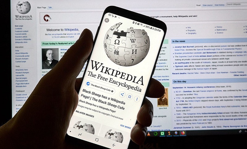 Dos décadas de despejar dudas: la versión en español de Wikipedia cumple 20 años