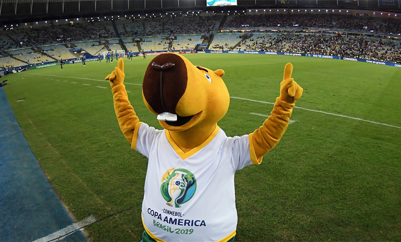La Copa América se jugará en Brasil, el tercer país con más casos de Covid en el mundo