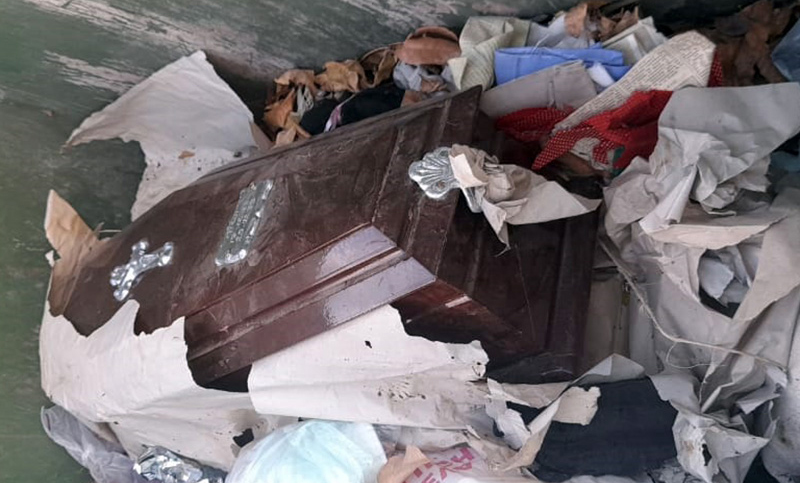 Horror en San Lorenzo: hallaron el féretro de un niño en un contenedor