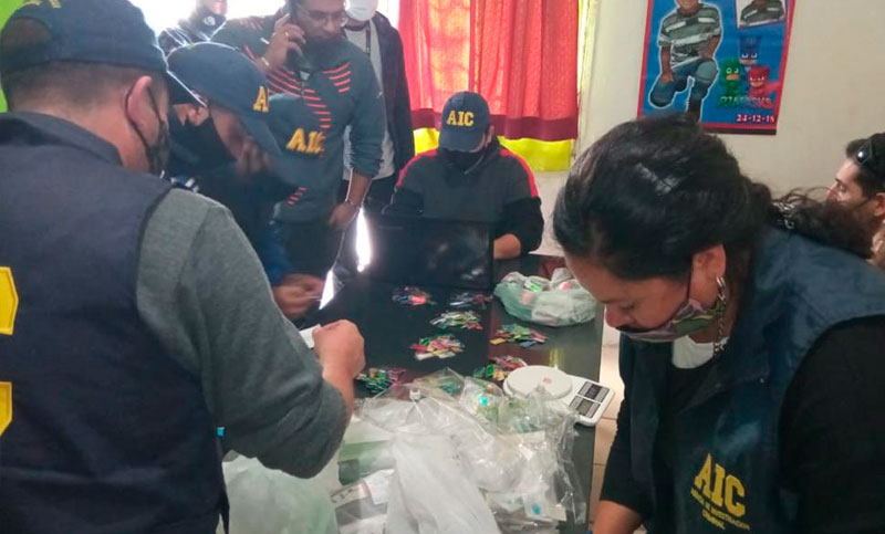 Más de 1.000 dosis de cocaína y tres detenidos en la zona oeste de Rosario