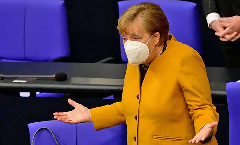 Merkel recibió una segunda dosis de Moderna tras una primera de AstraZeneca