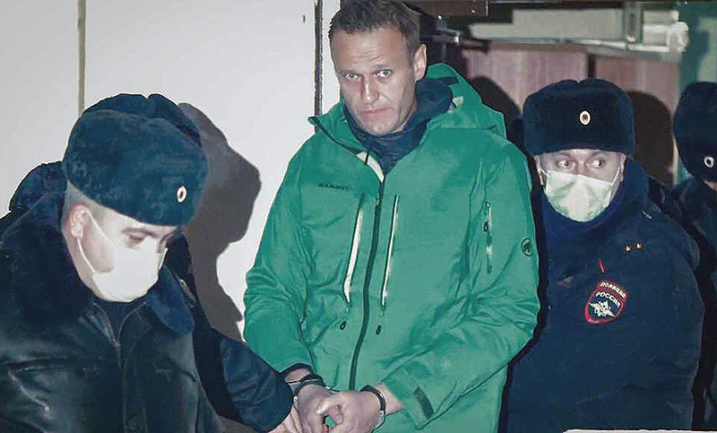 Activistas rusos defienden a opositor Navalny tras declaraciones de Putin