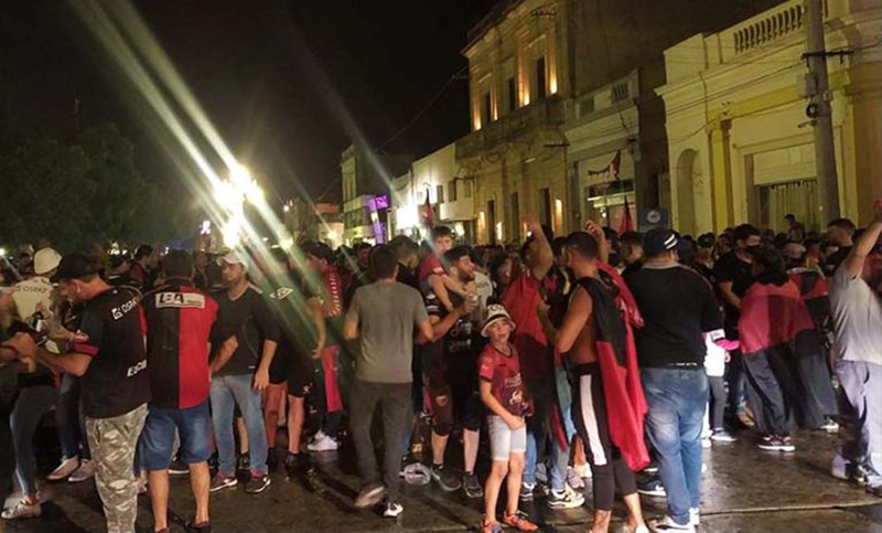 Asocian suba de casos de Covid en ciudad de Santa Fe con festejos de Colón