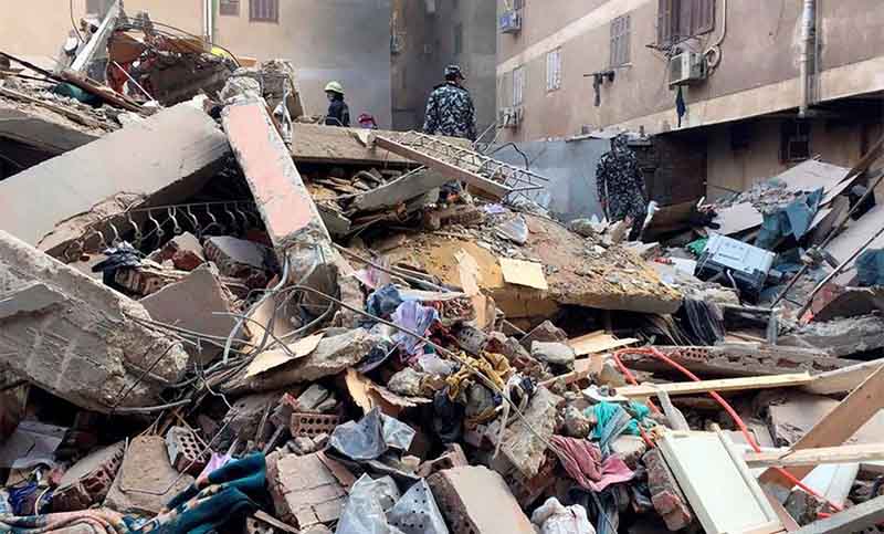 Cuatro mujeres muertas al derrumbarse un edificio en Egipto