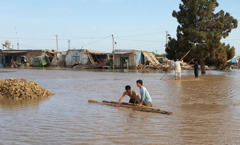 Al menos 60 personas murieron en Afganistán a causa de fuertes inundaciones