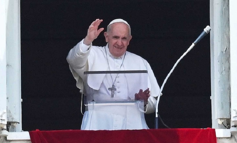 Tras su operación, el Papa reapareció con un mensaje de agradecimiento al sistema de salud
