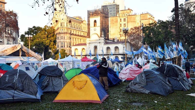 El «acampe» de Plaza de Mayo reclamó «acciones políticas» para la libertad de Milagro Sala