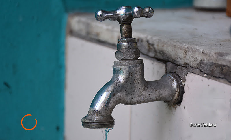 Emergencia hídrica: piden actualizar multas al «despilfarro» de agua en Rosario