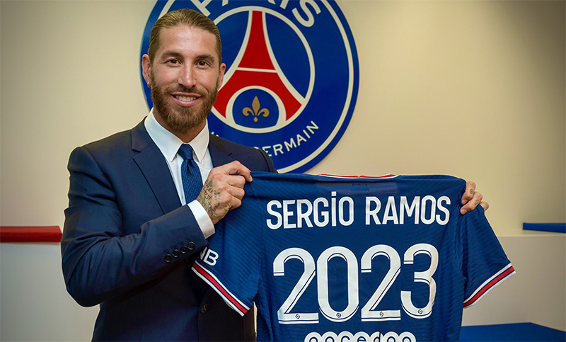 Sergio Ramos firmó contrato con el PSG de Pochettino