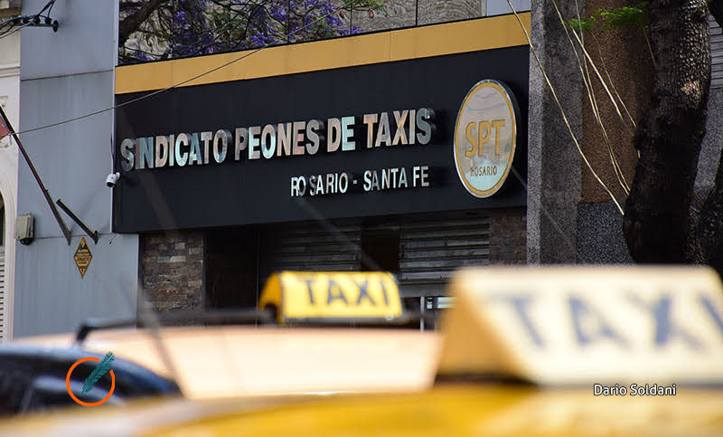 Denuncian fiesta clandestina en el sindicato de taxistas