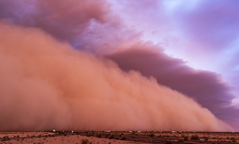 Una tormenta de arena tapó por varios minutos a una ciudad china al borde del desierto de Gobi