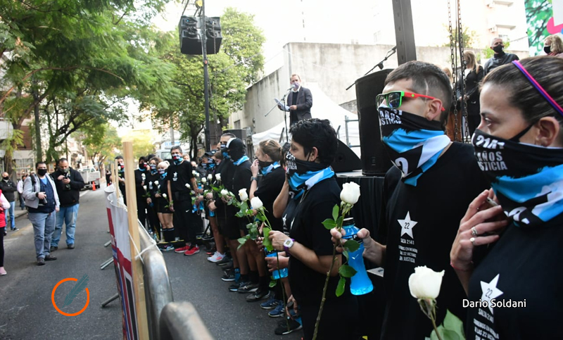 Salta 2141: trote simbólico de un grupo de corredores en homenaje a víctimas