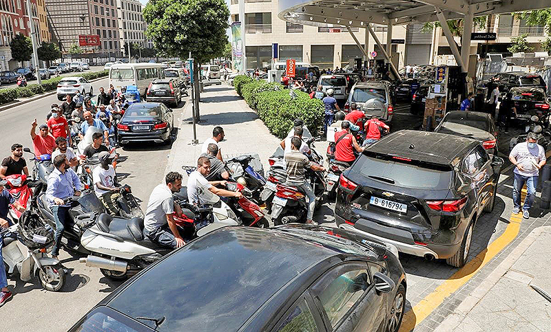 Realizan manifestaciones en Líbano tras la anulación de las subvenciones a los combustibles
