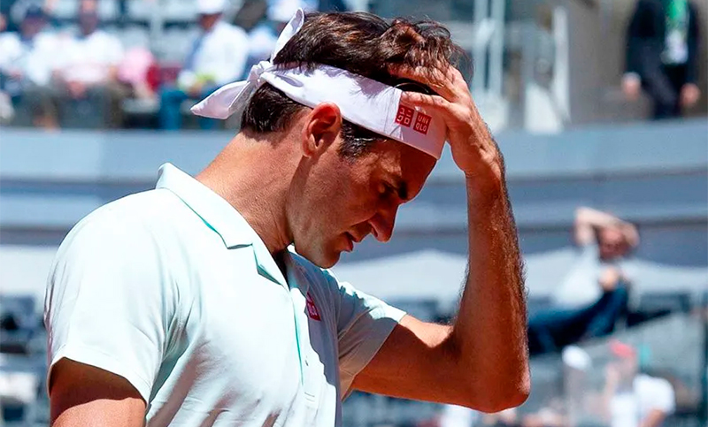 Federer deberá operarse de la rodilla: regresaría a las canchas en 2022