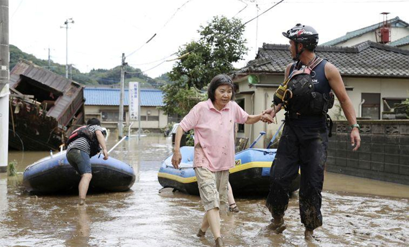 Lluvias torrenciales en Japón causan al menos 6 muertos