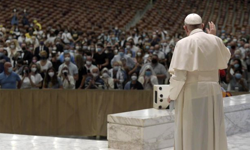 El Papa volvió a encabezar una audiencia general a un mes de la operación de colon