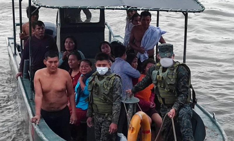 Al menos once muertos y varios desaparecidos tras chocar dos embarcaciones en un río de Perú