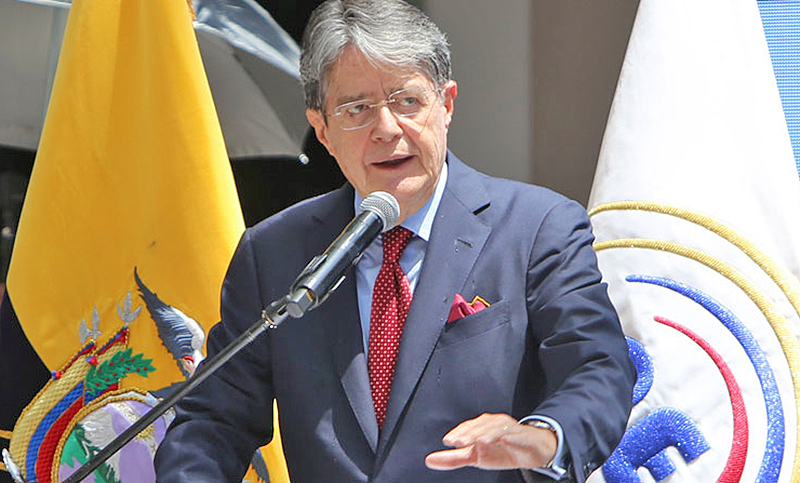 El presidente de Ecuador designa nuevos ministros tras renuncia de dos funcionarias
