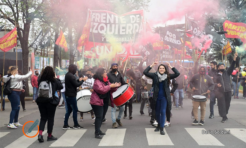 El Frente de Izquierda Unidad cerró su campaña con caravanas en Rosario