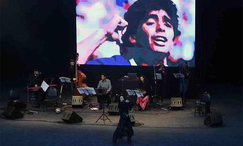 Homenajean a Diego Maradona en el Mundial de Tango, con un show especial con 20 artistas en escena