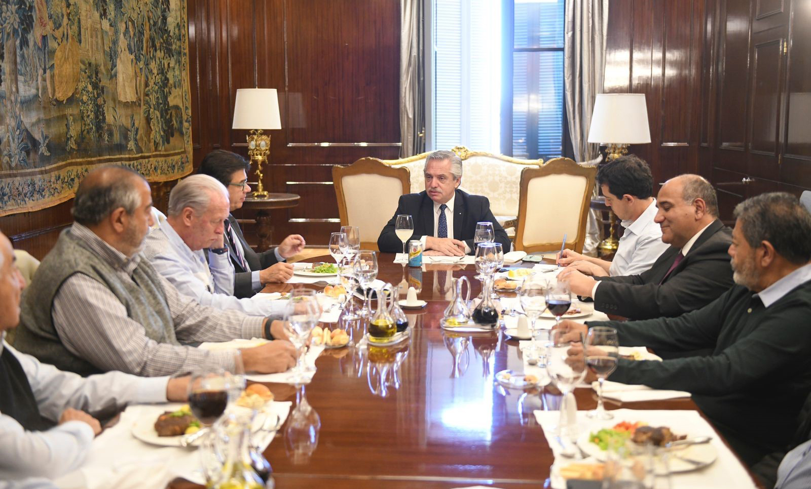 El presidente se reunió con autoridades de la CGT en la Casa Rosada
